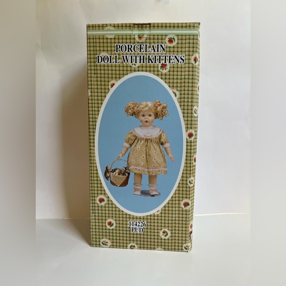 NWOT Porcelain Collectible Doll with kittens for‎ Decorative Purposes Only
